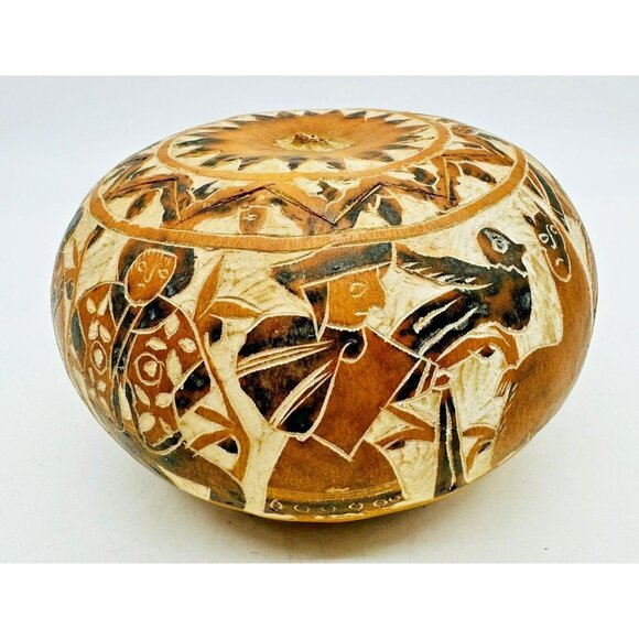 Folk Art Peru Storyteller Gourd Hand Carved Village Musicians Medium 5 inch - Picture 5 of 10